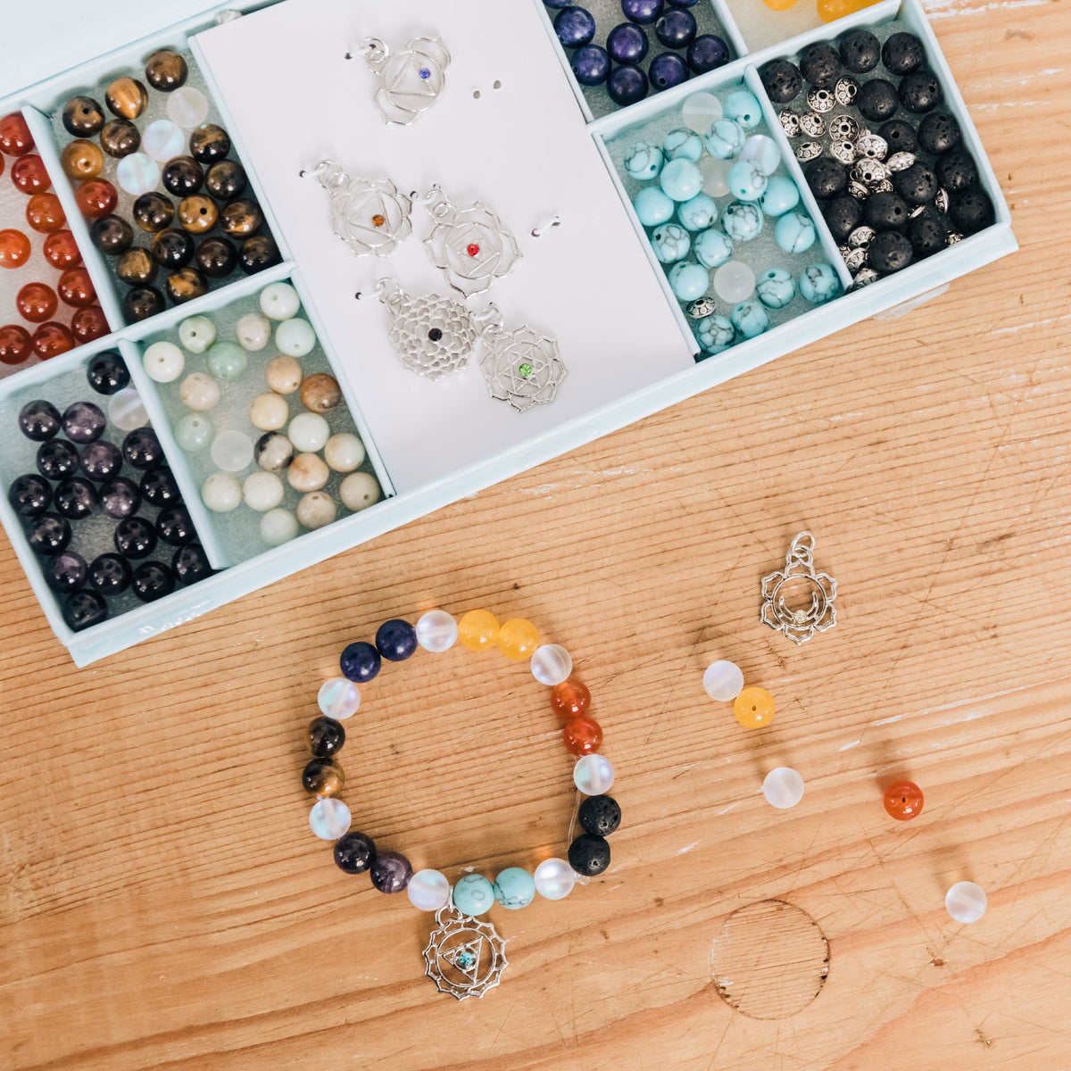 Gpoty Charm Bracelet Making Kit,DIY Bag and Bracelet Making Kit,Jewellery Making Kit Colorful Beads Making Kit Jewellery Craft Kit Creative Jewelry